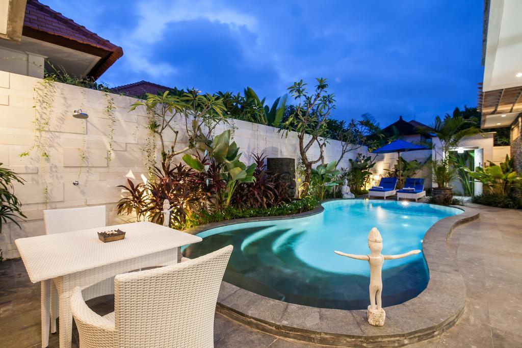 Ambermoon Villa 2 Seminyak Eksteriør billede